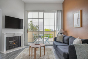 Beverly Hills jr 1br nr shops groceries LAX-1062